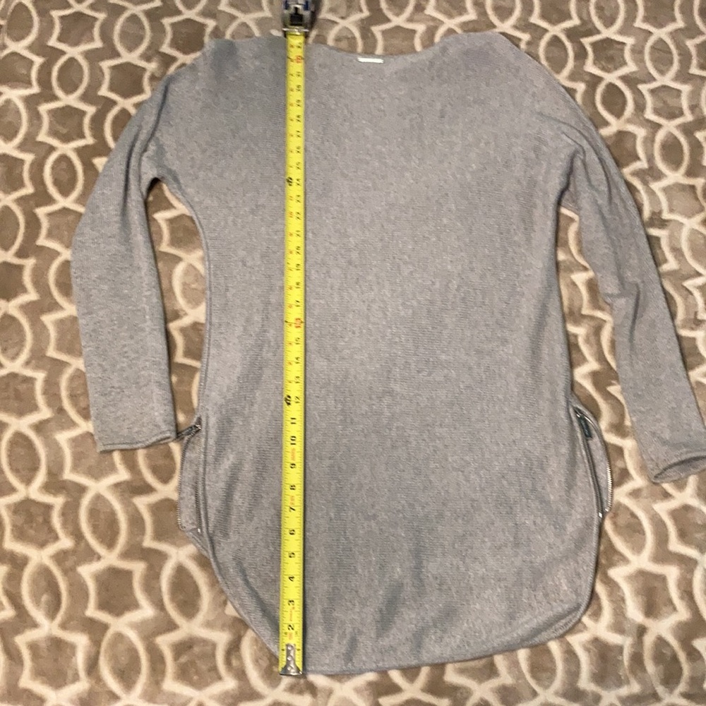 Michael Kors Gray sweater - Picture 3 of 12